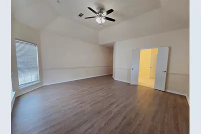 5207 W Cove Way, Grand Prairie, TX 75052 - Photo 12