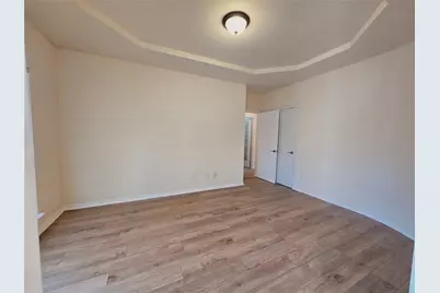 5207 W Cove Way, Grand Prairie, TX 75052 - Photo 8