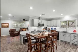 806 S Ave O, Clifton, TX 76634 - Photo 10