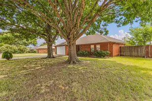 1422 Stiles Ct, Midlothian, TX 76065 - Photo 2