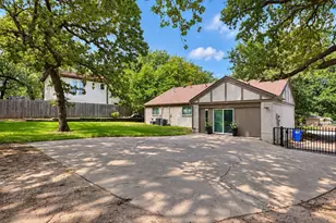 240 Timberlake Dr, Azle, TX 76020 - Photo 32