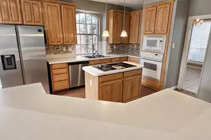 5725 Champion Ct, Arlington, TX 76017 - Photo 2