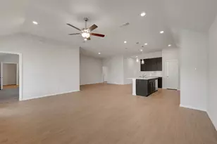 160 Hudson Ln, Justin, TX 76247 - Photo 20