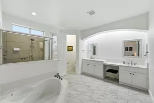 3913 Tidal Dr, Carrollton, TX 75007 - Photo 10