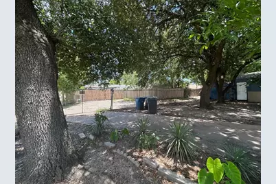 1670 Bending Oaks Trail, Dallas, TX 75217 - Photo 4
