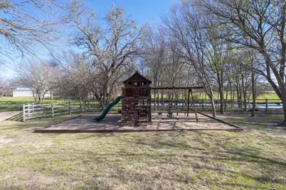 8970 Burnett Road, Justin, TX 76247 - Photo 34