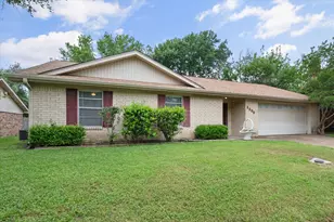 3008 Lafayette St, Corsicana, TX 75110 - Photo 2