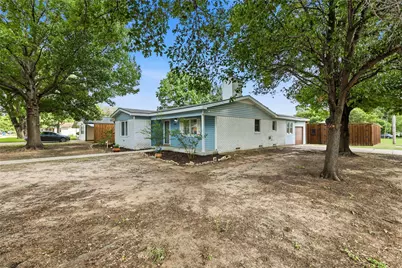 588 Pine Street, Lewisville, TX 75057 - Photo 2