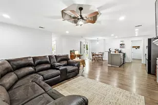 588 Pine St, Lewisville, TX 75057 - Photo 12