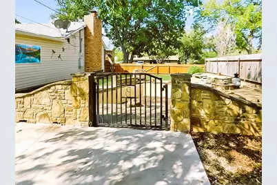 135 Summitt Avenue, Graham, TX 76450 - Photo 14