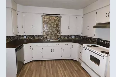 135 Summitt Avenue, Graham, TX 76450 - Photo 8