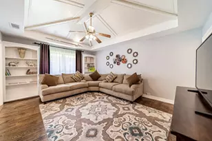 3305 Eisenhower Ln, Plano, TX 75023 - Photo 2
