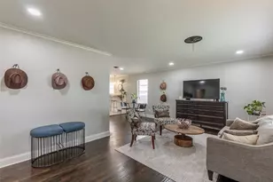 3704 Stadium Dr, Fort Worth, TX 76109 - Photo 2