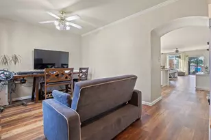2832 Westover Dr, Grand Prairie, TX 75052 - Photo 4
