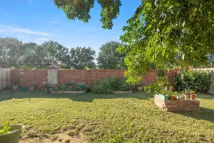 2832 Westover Dr, Grand Prairie, TX 75052 - Photo 30