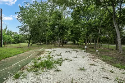 1598 Creek Road, Lorena, TX 76655 - Photo 26