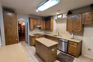 917 Greenfield Ct, Kennedale, TX 76060 - Photo 4