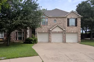 917 Greenfield Ct, Kennedale, TX 76060 - Photo 1
