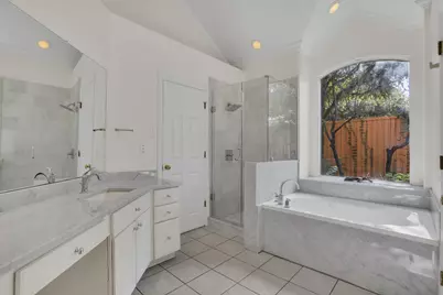 2630 Lakeforest Court, Dallas, TX 75214 - Photo 10