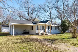 208 N Coleman St, Mabank, TX 75147 - Photo 2