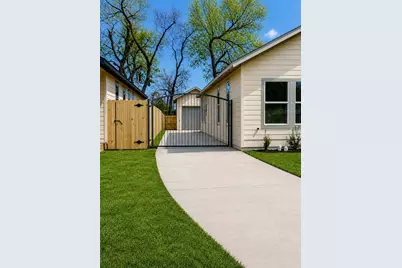 3614 Latimer Street, Dallas, TX 75215 - Photo 2