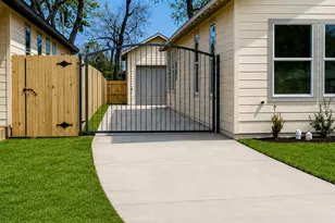 3614 Latimer St, Dallas, TX 75215 - Photo 2