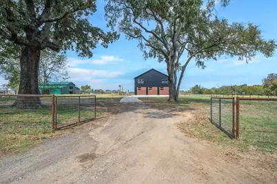 412 Vz County Road 1413, Van, TX 75790 - Photo 2