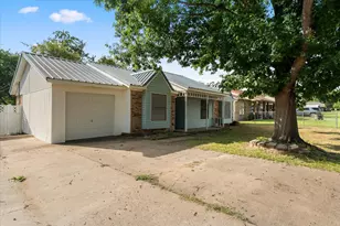 119 McAnally Dr, Mabank, TX 75147 - Photo 2
