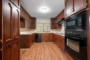 2811 Valparaiso Trail, Arlington, TX 76017 - Photo 10