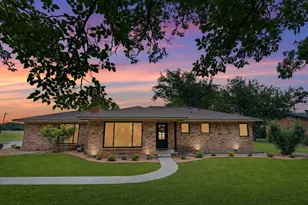 1289 S Waco St, Van Alstyne, TX 75495 - Photo 1