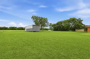 1289 S Waco St, Van Alstyne, TX 75495 - Photo 36