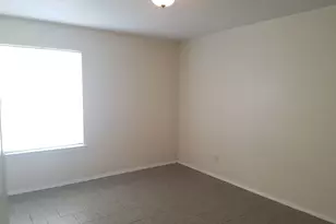 301 S Blue Jay Ct, Weatherford, TX 76088 - Photo 4