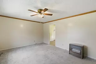 108 Sandra Dr, Azle, TX 76020 - Photo 6