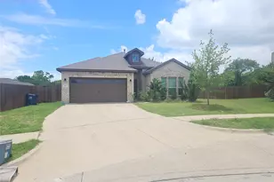 302 Clayton St, Glenn Heights, TX 75154 - Photo 1