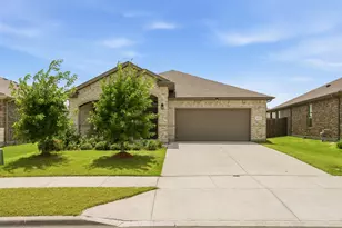 513 Frenchpark Dr, Fort Worth, TX 76052 - Photo 4