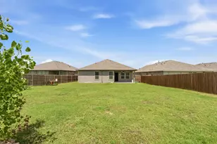513 Frenchpark Dr, Fort Worth, TX 76052 - Photo 32