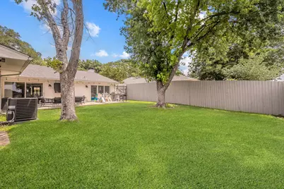 7636 La Risa Drive, Dallas, TX 75248 - Photo 6