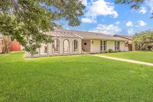 7636 La Risa Dr, Dallas, TX 75248 - Photo 2