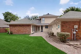 1900 Thames Dr, Arlington, TX 76017 - Photo 2