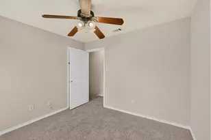 1900 Thames Dr, Arlington, TX 76017 - Photo 32