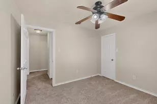 1900 Thames Dr, Arlington, TX 76017 - Photo 28