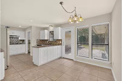 1900 Thames Drive, Arlington, TX 76017 - Photo 8