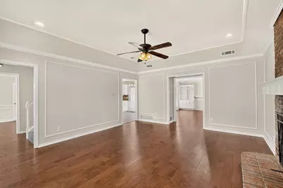 1900 Thames Drive, Arlington, TX 76017 - Photo 10