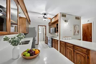 3905 Palomino Dr, Benbrook, TX 76116 - Photo 4