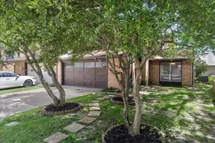 1818 Highbrook Ct, Garland, TX 75044 - Photo 2