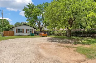 1103 E Leon St, Gatesville, TX 76528 - Photo 22