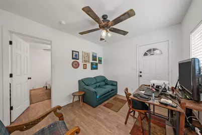 1103 E Leon Street, Gatesville, TX 76528 - Photo 6