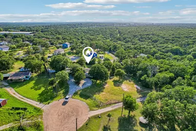 128 Gunnison Court, Azle, TX 76020 - Photo 30