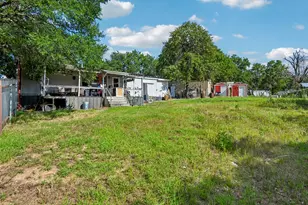 128 Gunnison Ct, Azle, TX 76020 - Photo 28