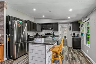 128 Gunnison Ct, Azle, TX 76020 - Photo 10